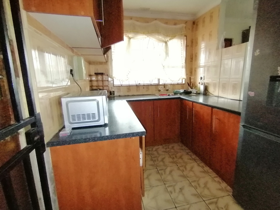 3 Bedroom Property for Sale in Ekuphumleni Western Cape